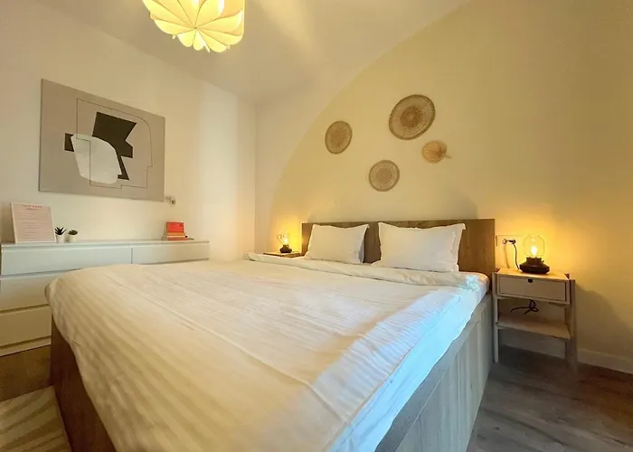 Serenity Apartment *